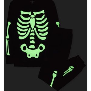 Children’s Place Adult Skeleton Unisex Glow In The Dark Pajamas
